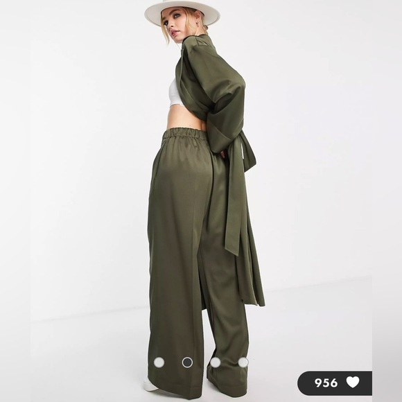 NWT - Topshop satin wide leg pants in khaki - Size 4 - Picture 3 of 7